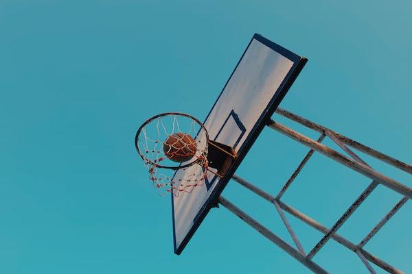 米兰与阿森纳哪个厉害